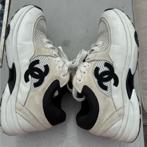 CC Black & White Sneakers - Picture 8 of 8